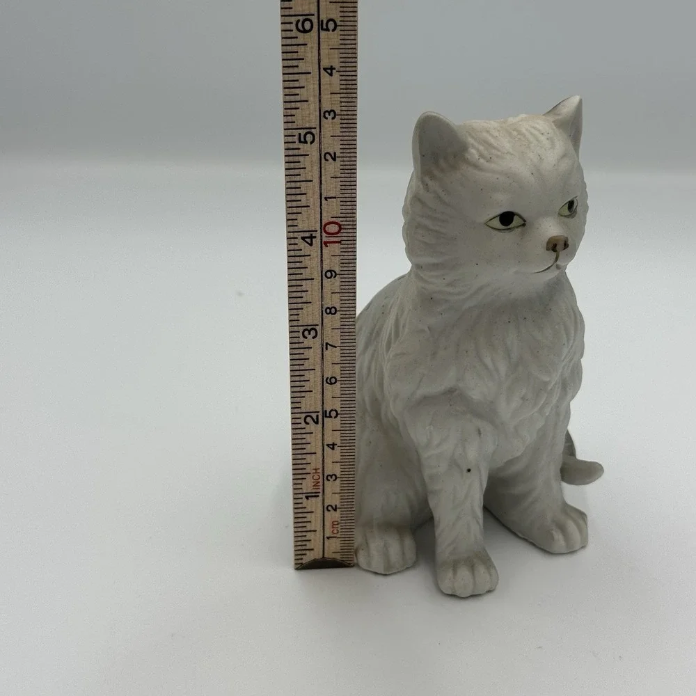 Vintage Cat Figure Ceramic White Black Tail‎